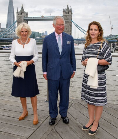 I GODT SELSKAP: Prinsesse Haya bint al-Hussein (45) har mange rojale venner - deriblant hertuginne Camilla og prins Charles av Storbritannia. Foto: NTB Scanpix I GODT SELSKAP: Prinsesse Haya bint al-Hussein (45) har mange rojale venner - deriblant hertuginne Camilla og prins Charles av Storbritannia. Foto: NTB Scanpix